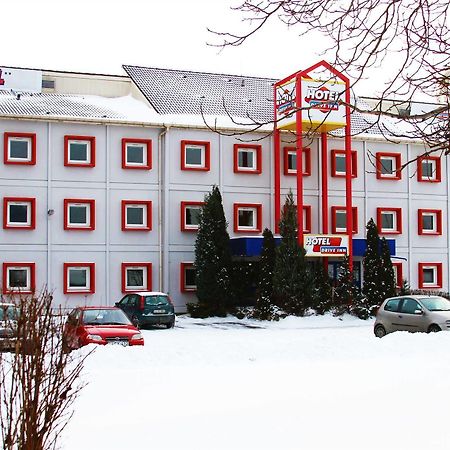 Drive Inn Hotel Törökbálint Esterno foto