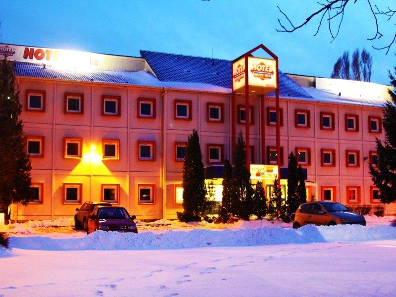 Drive Inn Hotel Törökbálint Esterno foto