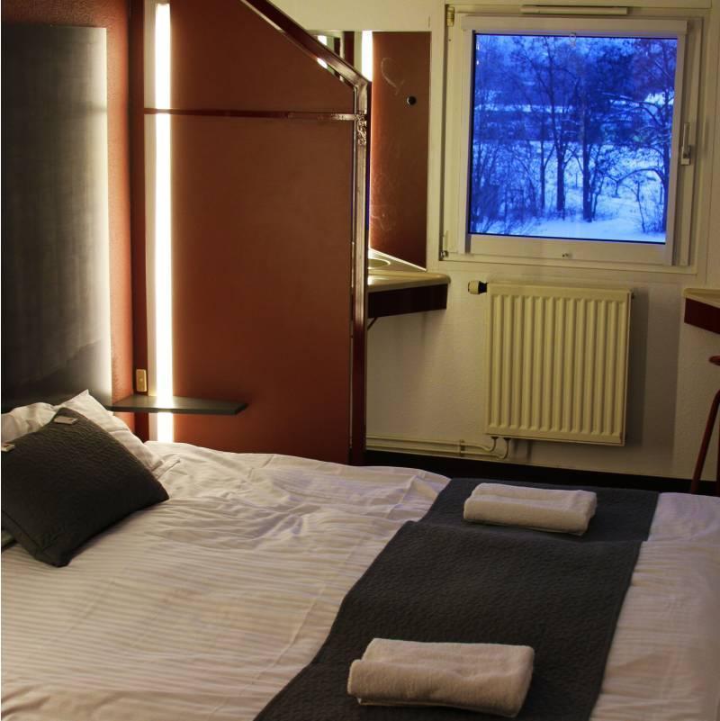 Drive Inn Hotel Törökbálint Esterno foto