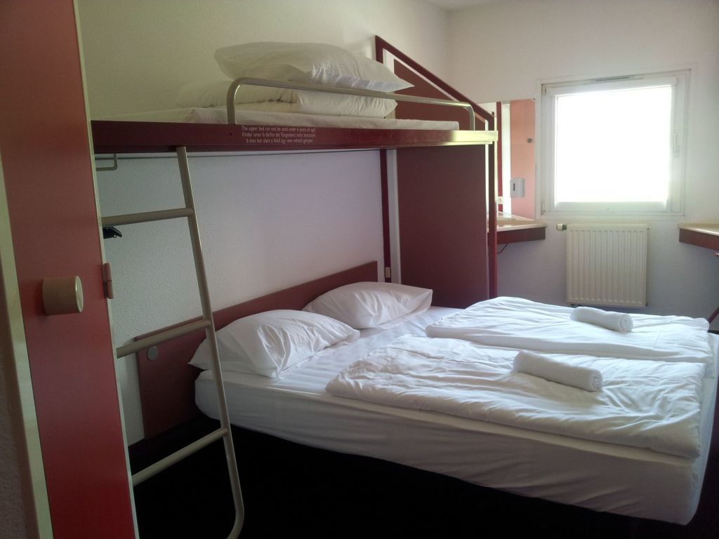 Drive Inn Hotel Törökbálint Esterno foto