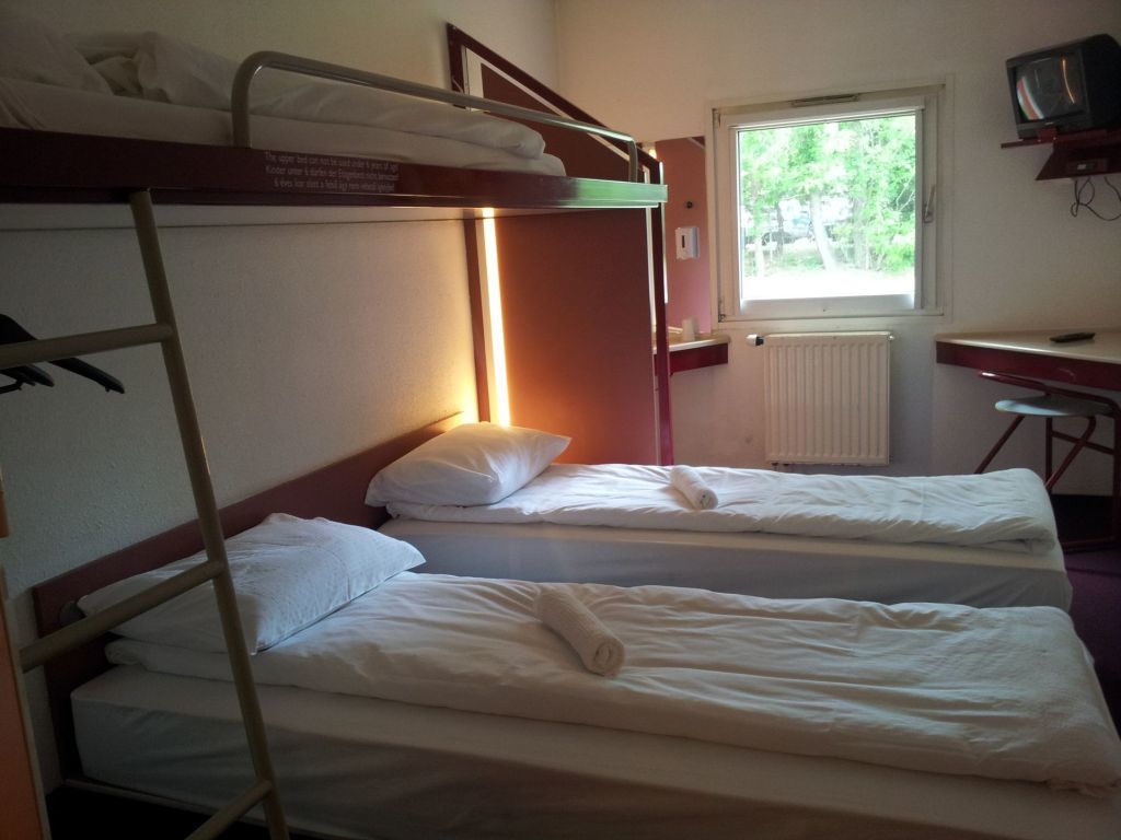 Drive Inn Hotel Törökbálint Esterno foto